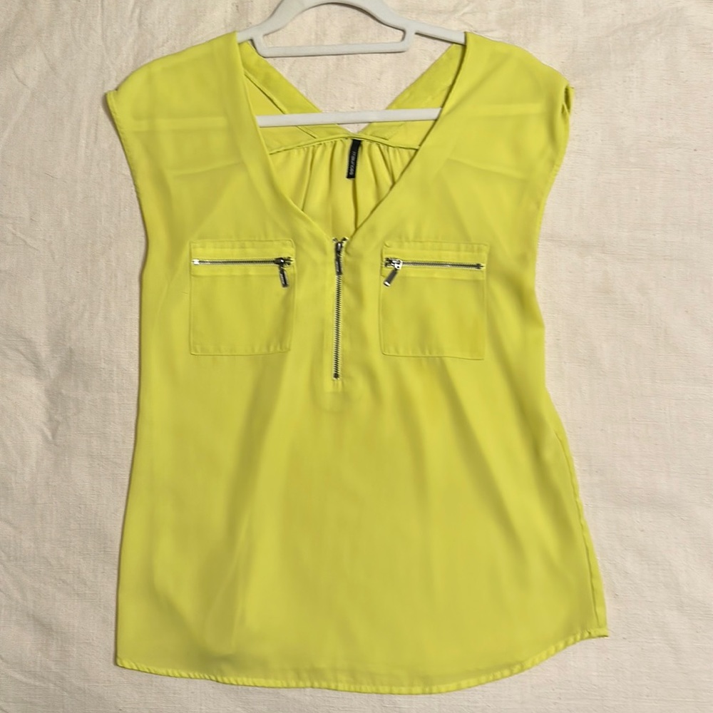 Maurices chartreuse dressy short sleeved top